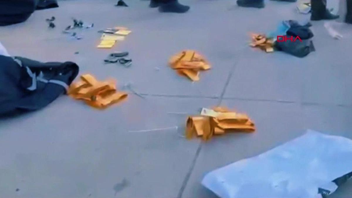 Şüpheli araçtan külçe külçe altın çıktı: 590 milyon TL'lik altın ve döviz ele geçirildi