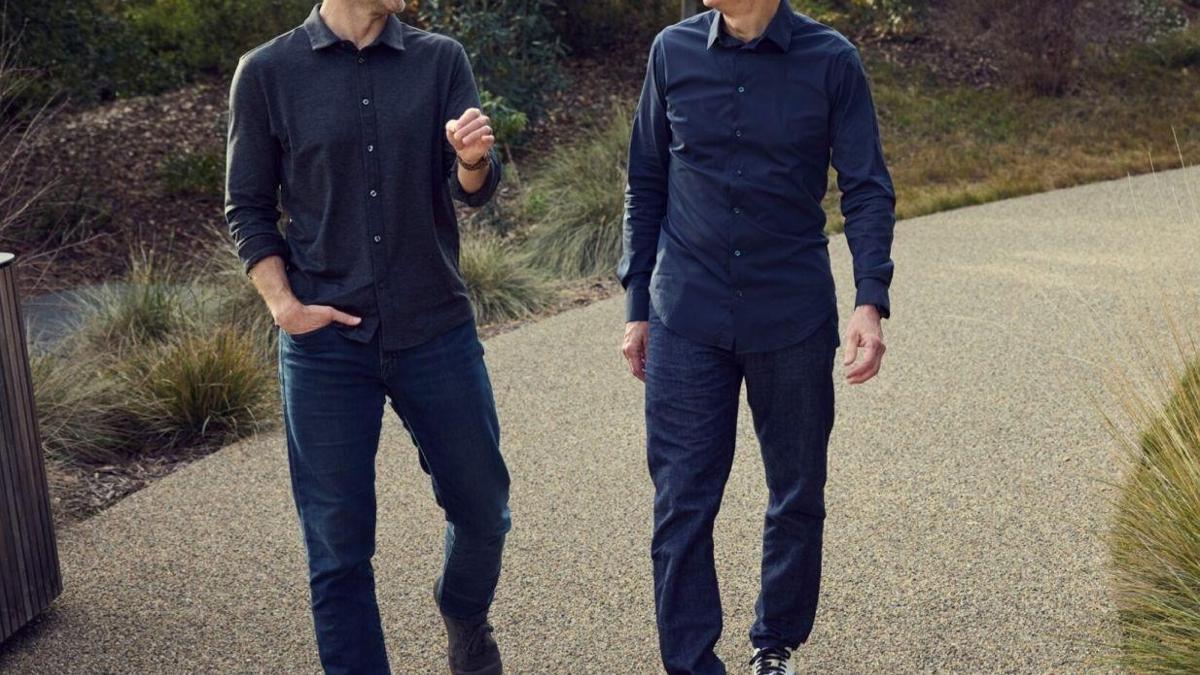 Tim Cook koltuğunu John Ternus’a devretmeye hazırlanıyor