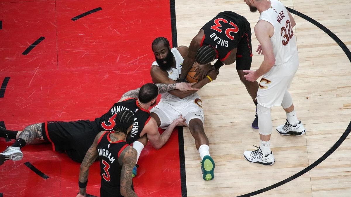 NBA'de Toronto Raptors, Cleveland Cavaliers karşısında 2-1 öne geçti