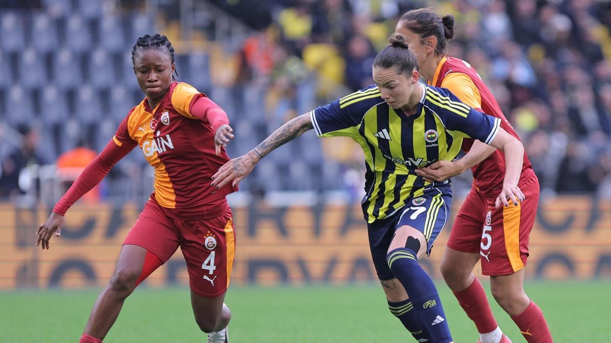 Kadın Futbol Süper Ligi'nde derbi heyecanı