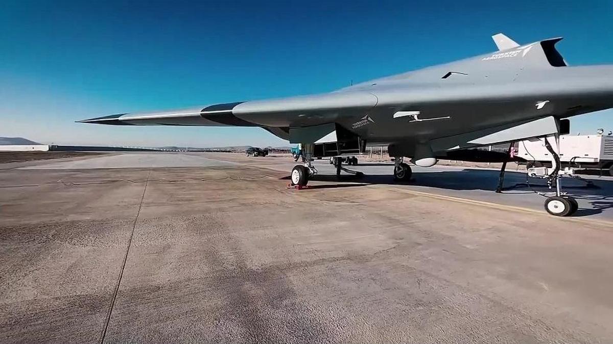 TSK'nın bukalemun İHA'sı: SÜPER ŞİMŞEK!