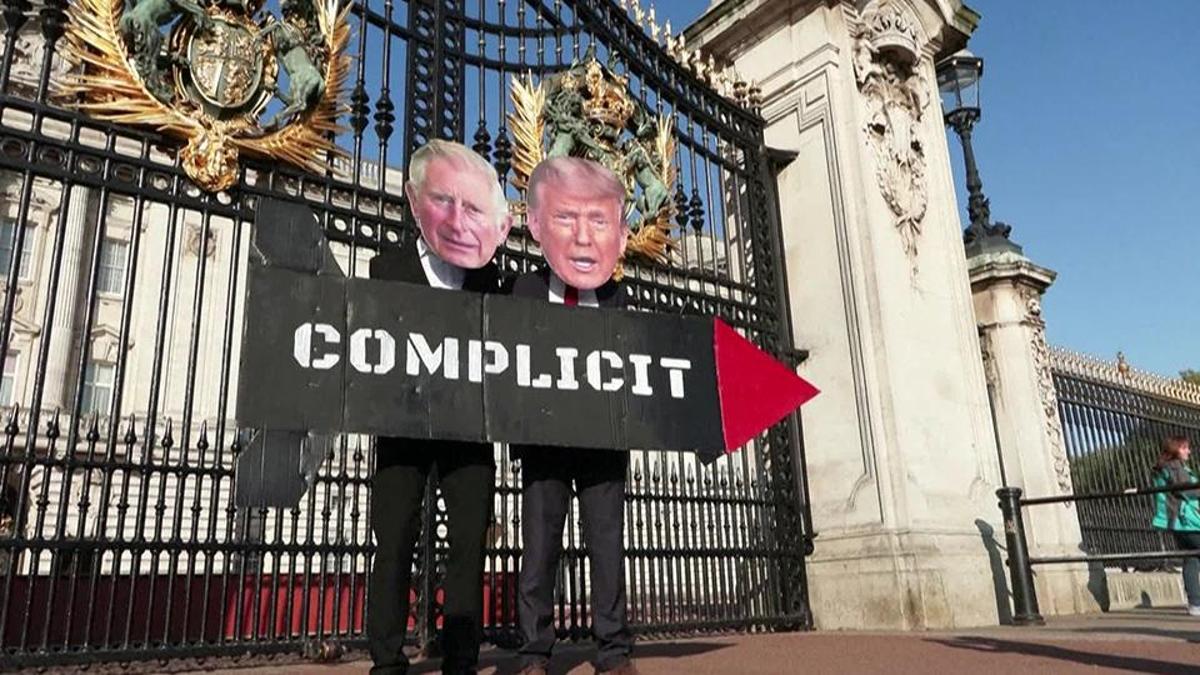 Kral Charles'a ABD yolunda protesto