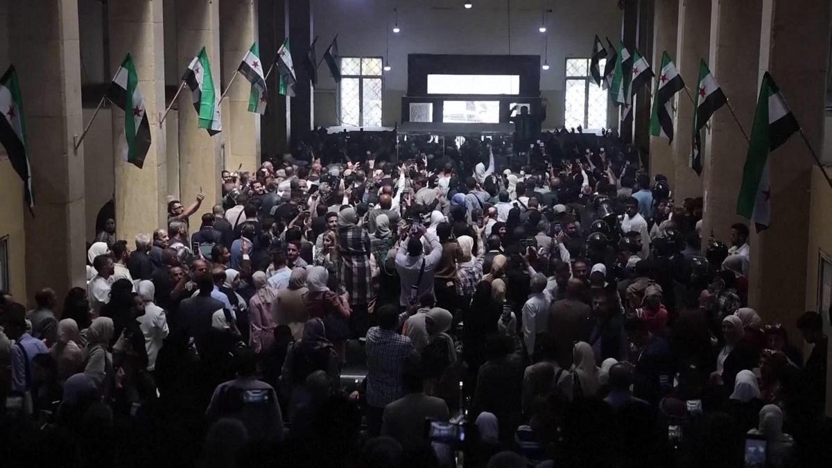 Suriye'de Esad rejimi yargılanıyor