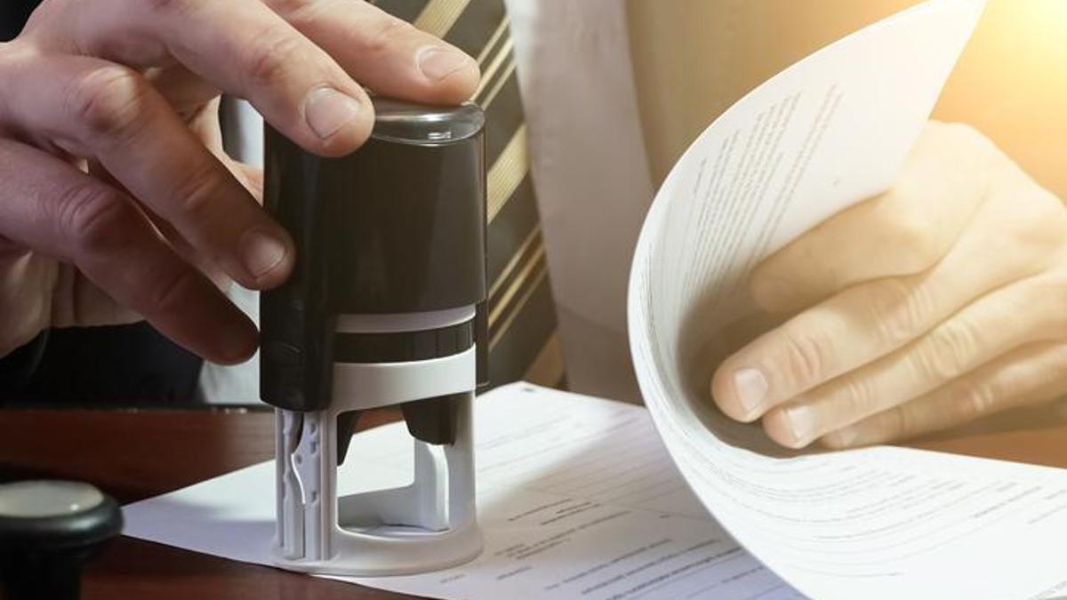 1 MAYIS NOTERLER KAPALI MI? 1 Mayıs Cuma Emek ve Dayanışma Günü Nöbetçi Noter Var Mı? Noter Resmi Tatil Çalışma Programı...