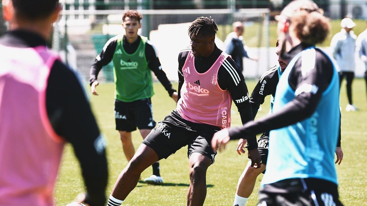 Beşiktaş, Gaziantep FK mesaisine devam etti