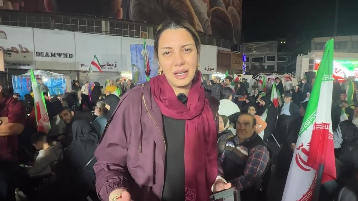 CNN TÜRK Tahran'da | İranda meydanlar insan zinciriyle dolu: Boyun eğmeyiz, toprağımızı vermeyiz