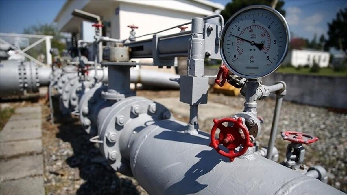 Trumptan ABD-Kanada sınırında yeni petrol boru hattı projesine onay