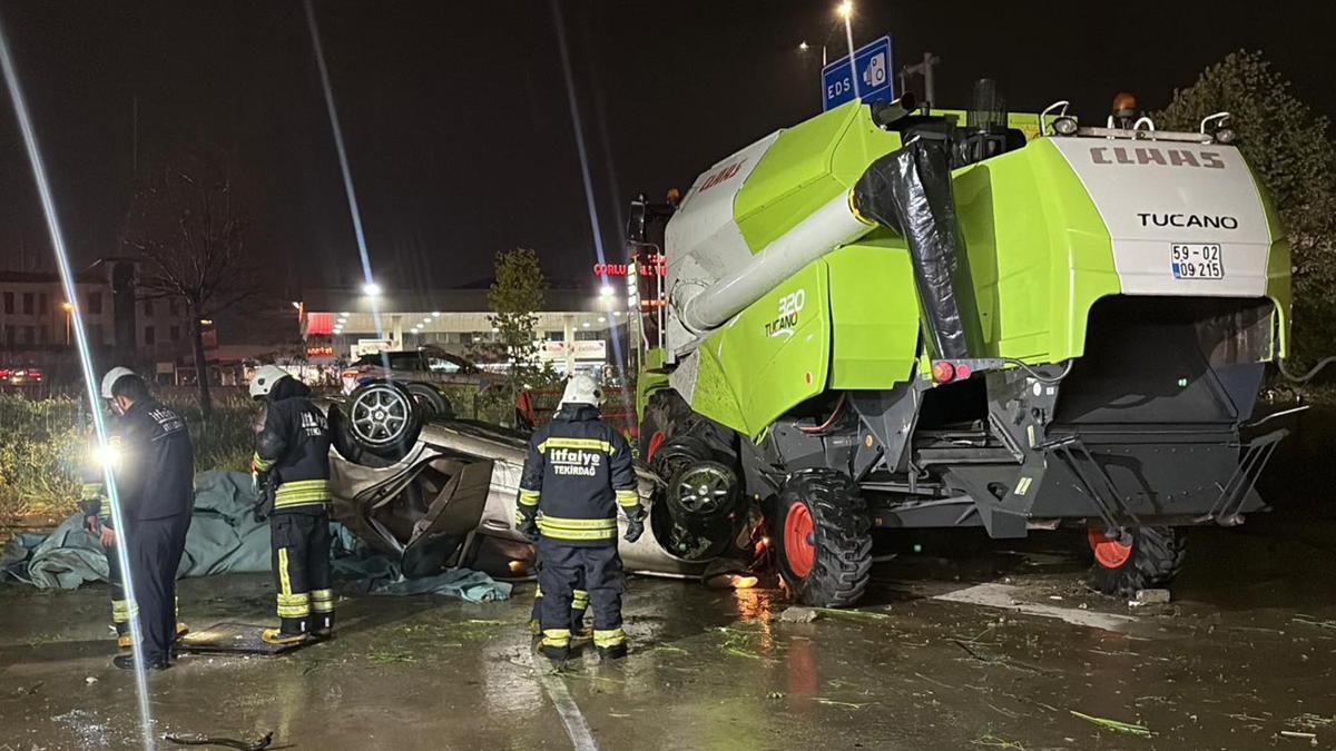 Taklalar atan otomobilin biçerdövere çarptığı kaza kamerada; 1 yaralı
