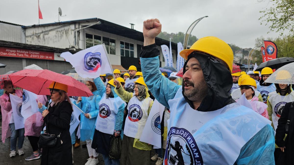 Emeğin başkenti Zonguldakta madencilerden 1 Mayıs kutlaması