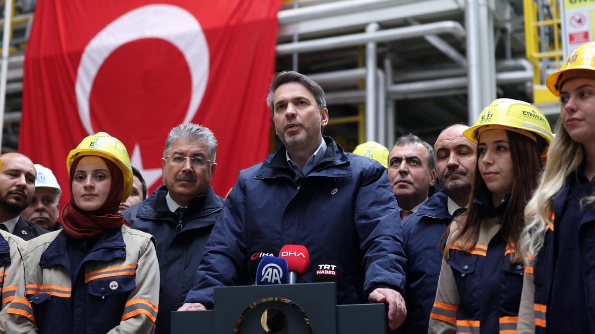 Bakan Bayraktar'dan 1 Mayısta yatırım ve istihdam müjdesi