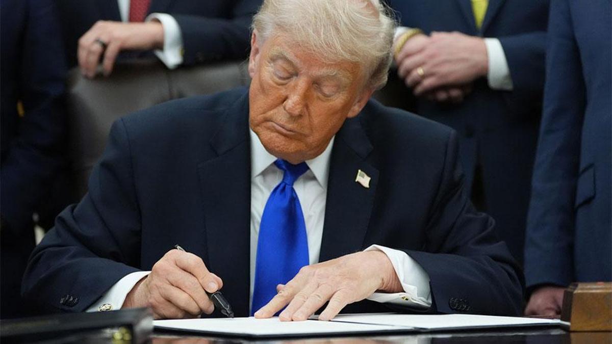 Son dakika... Trump, AB'ye gümrük vergisini yüzde 25'e çıkardı