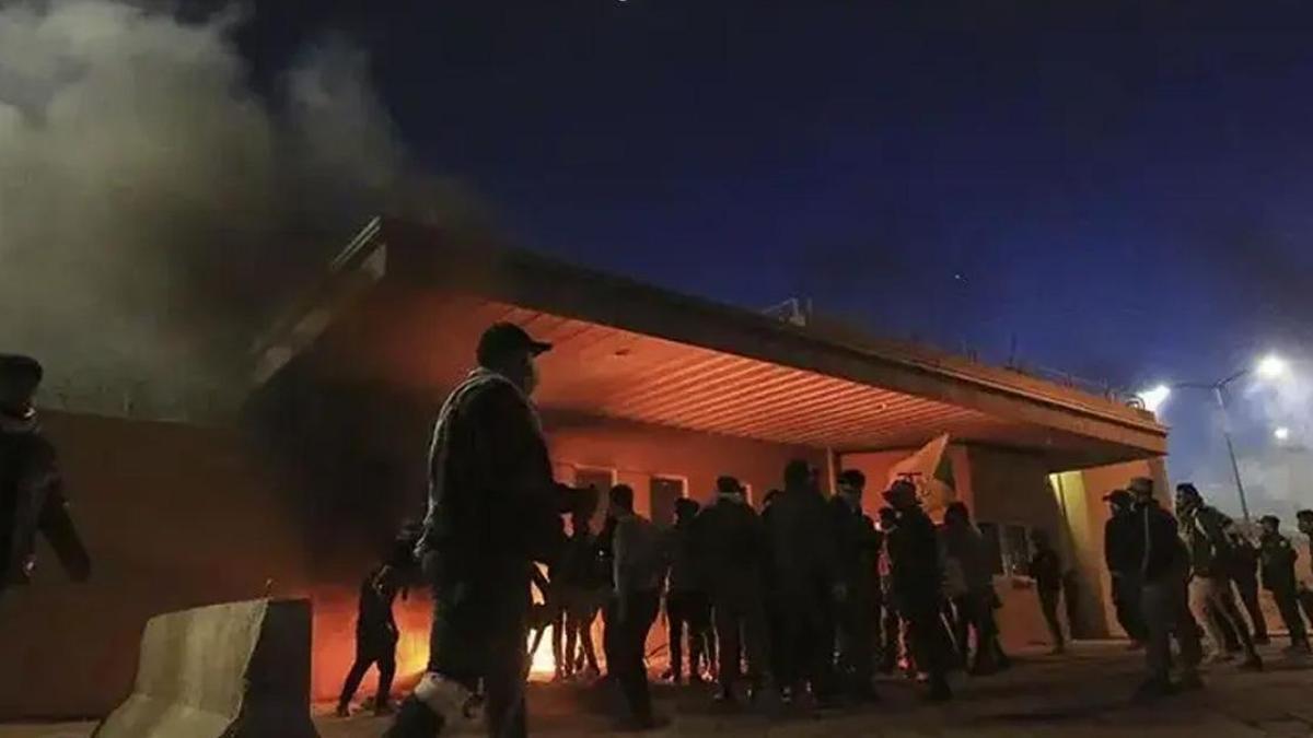 Patlamamış ABD - İsrail mühimmatı infilak etti: 14 İran askeri can verdi