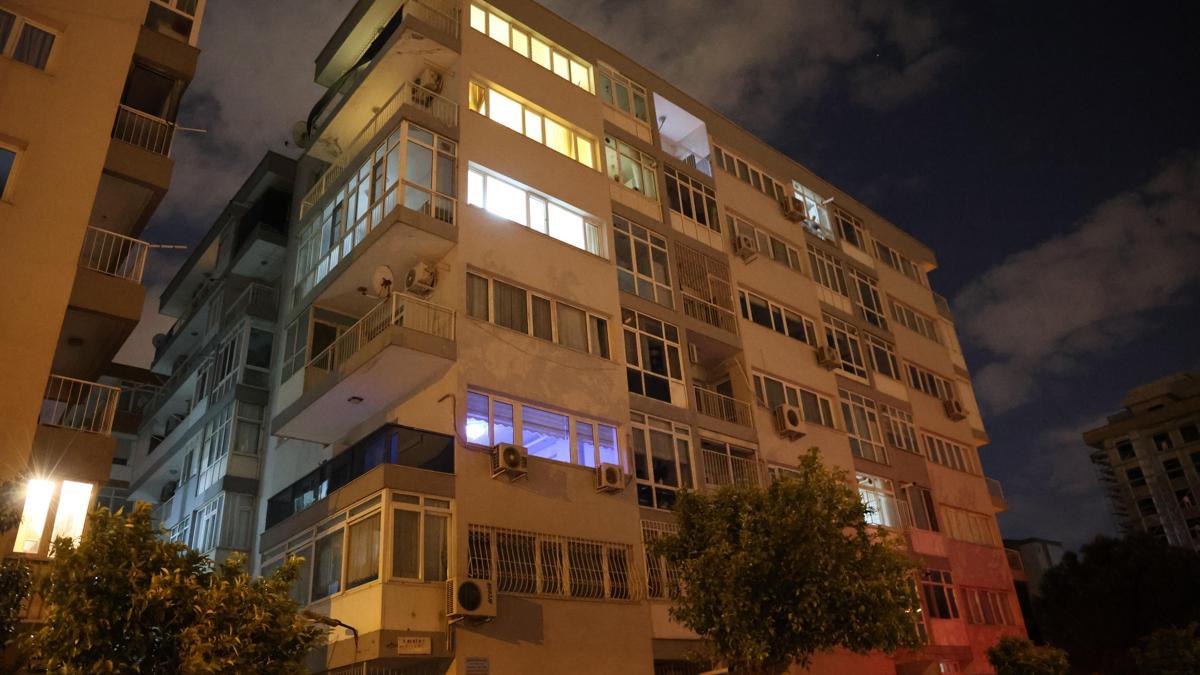 İzmir'de 73 yaşındaki baba, oğlunu bıçaklayarak öldürdü