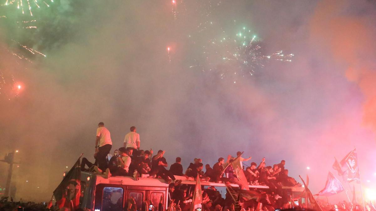 Süper Lig'e yükselen Amed Sportif Faaliyetler, Diyarbakır'da coşkuyla karşılandı