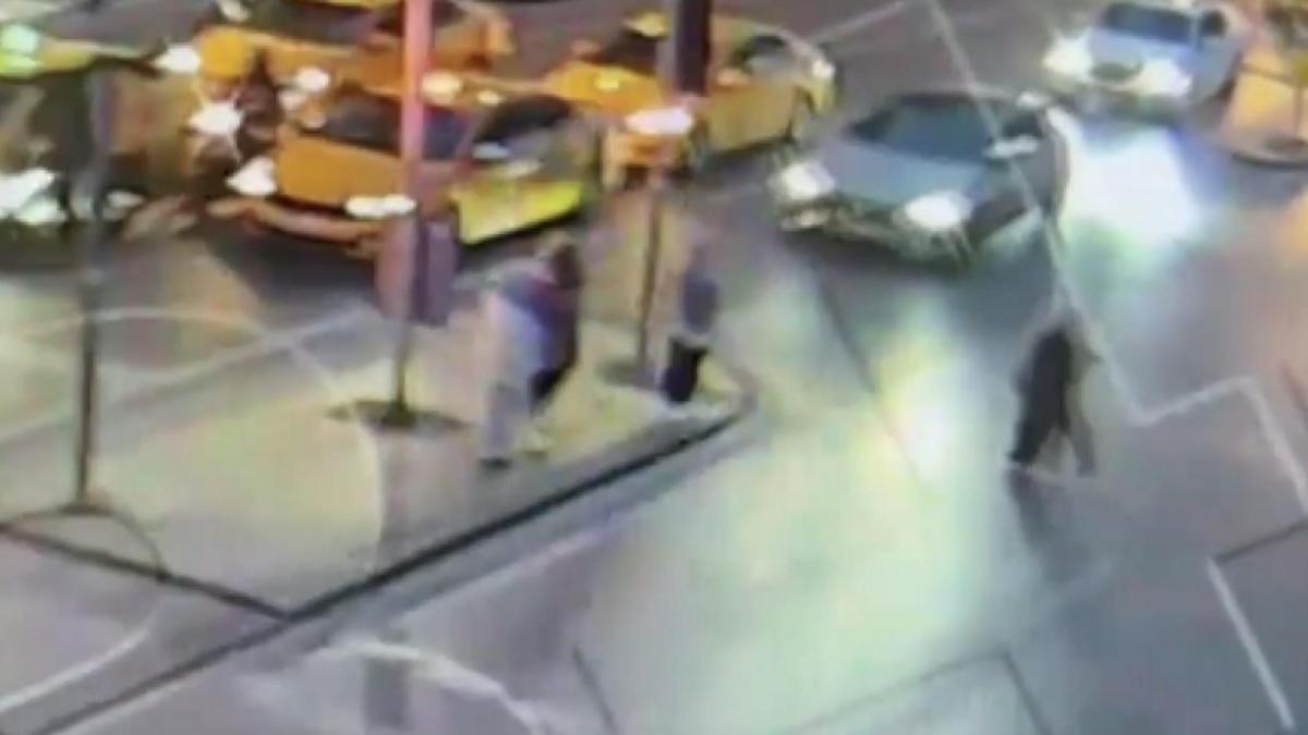 Şişlide kazada üzerine trafik ışığı devrilen Mısırlı turist hayatını kaybetti