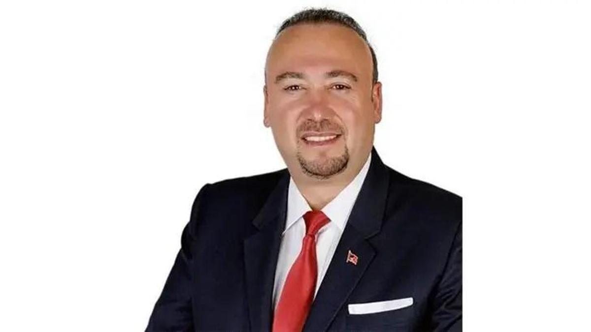SON DAKİKA... Özkan Yalım CHP'den ihraç edildi
