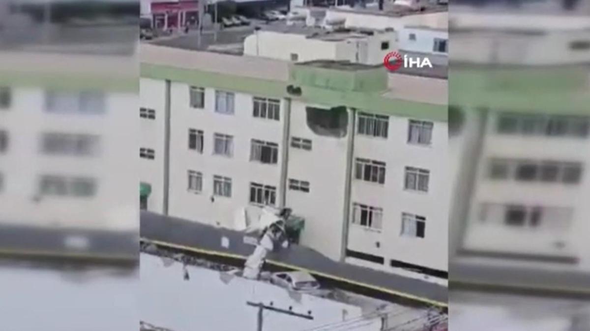 Brezilyada uçak apartmana çarptı: 4 yaralı