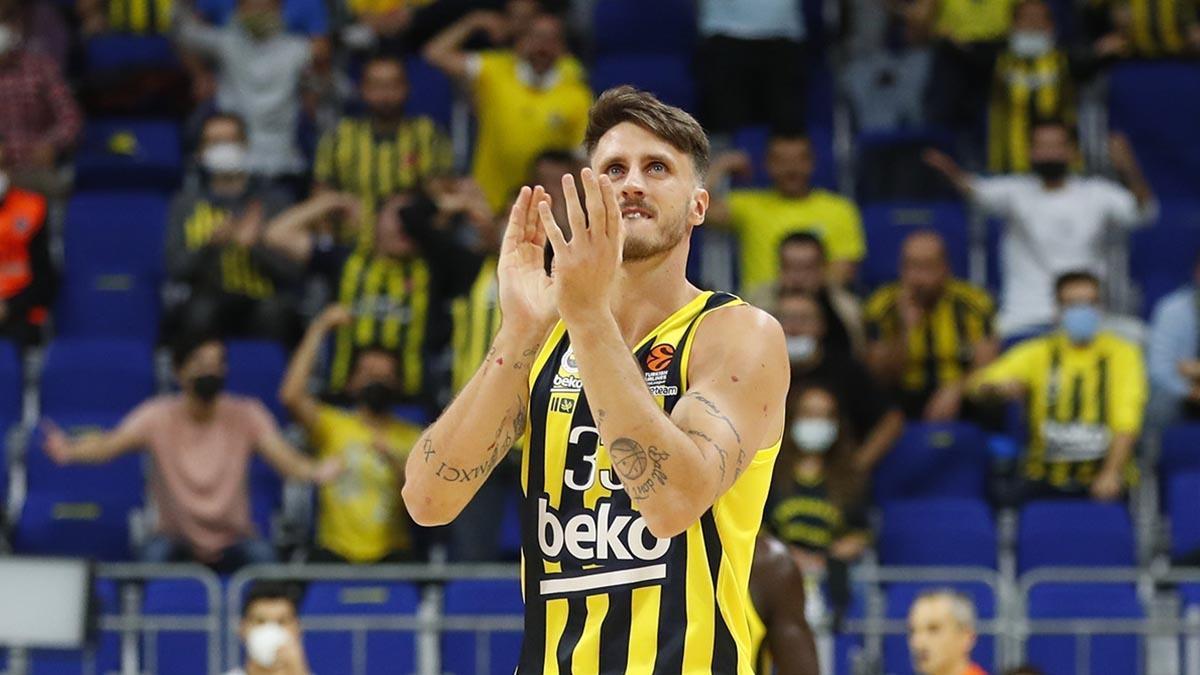 Anadolu Efes ve Fenerbahçe Beko'nun eski yıldızı Polonara, parkelere veda etti
