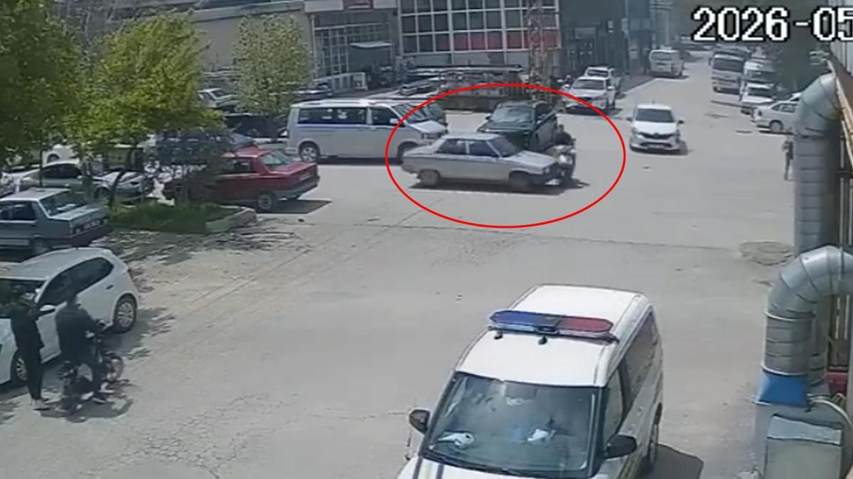 Otomobille çarpışan motosiklet sürücüsü yaralandı
