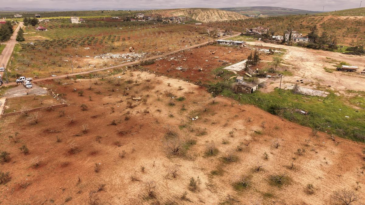 Gaziantepte, fırtınada ağaçların devrildiği fıstık bahçelerindeki hasar dronla görüntülendi