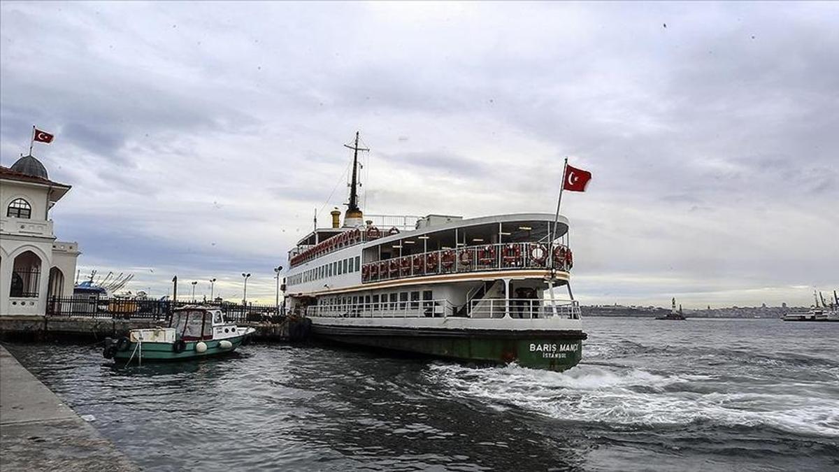 İstanbul'da deniz ulaşımına hava muhalefeti engeli