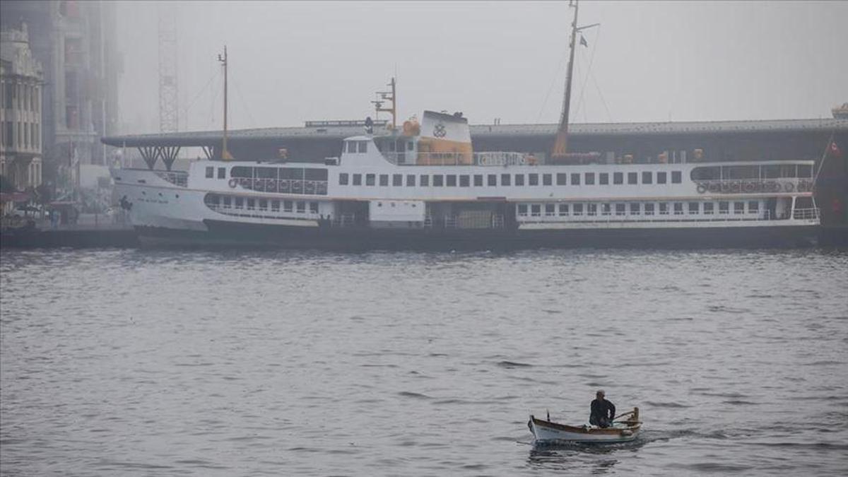 İstanbul'da deniz ulaşımına hava muhalefeti engeli
