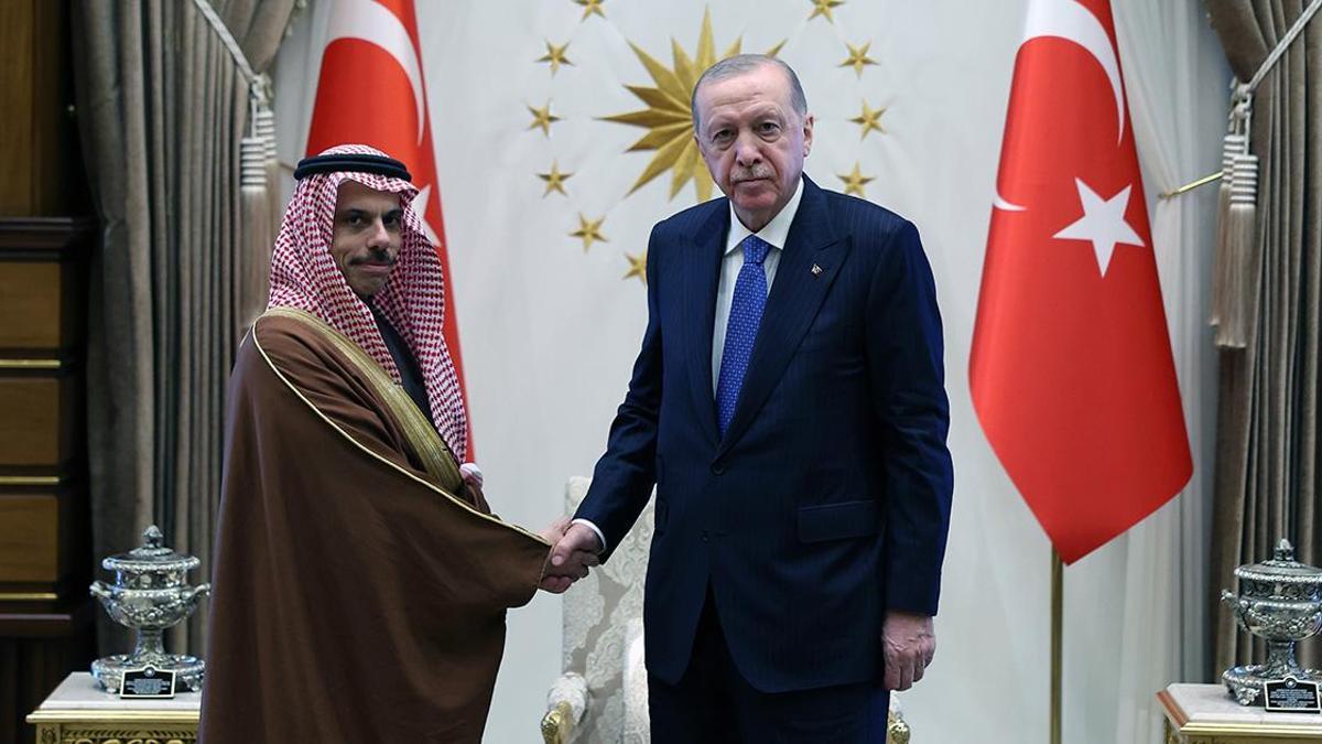 Cumhurbaşkanı Erdoğan, Suudi Dışişleri Bakanı Ferhan'ı kabul etti