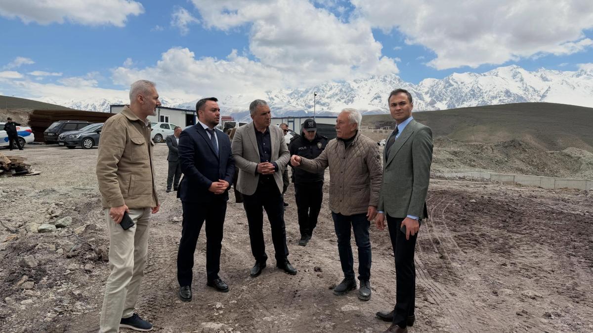 Hastane inşaatında inceleme