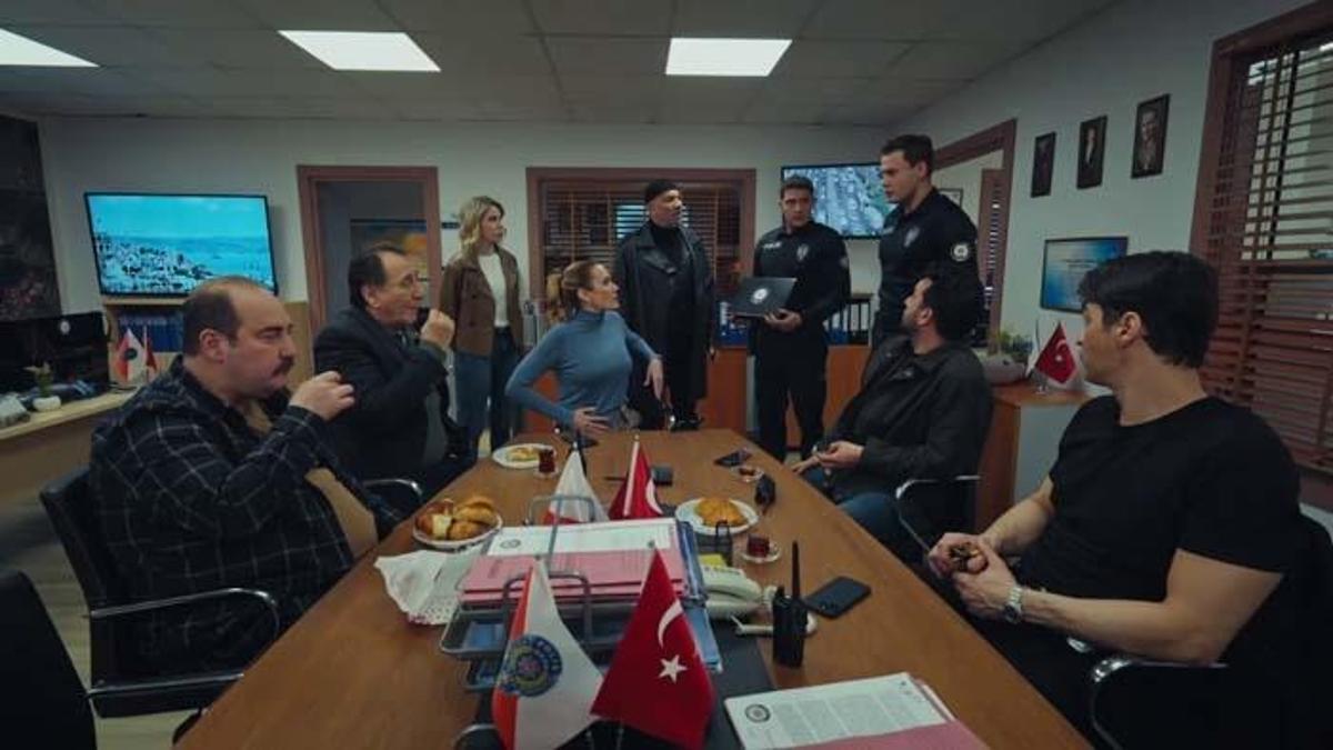 Arka Sokaklar'dan Lavaş Çetesi Göndermesi