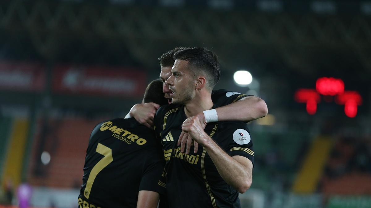Karagümrük ve Kayserispor kümede kalamadı