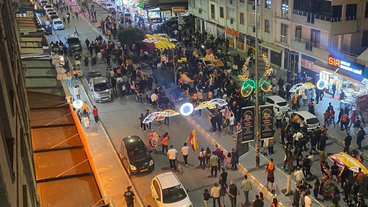 Iğdırda Galatasaray'ın şampiyonluğu kutlandı