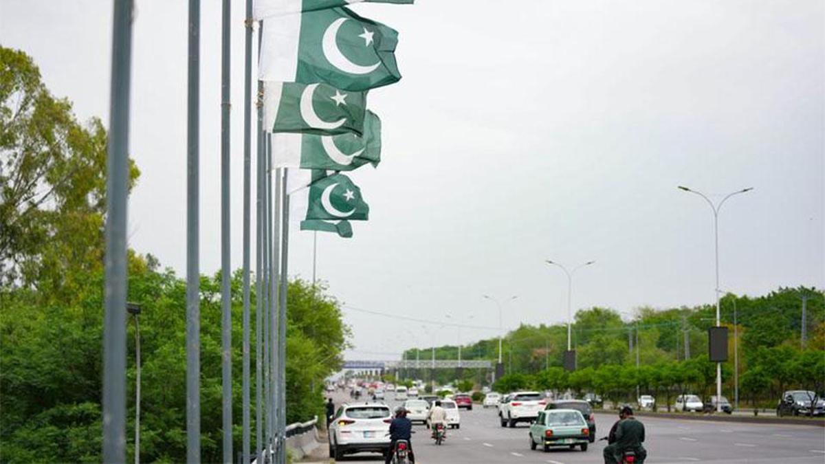 Pakistan'da intihar saldırısında 12 polis hayatını kaybetti