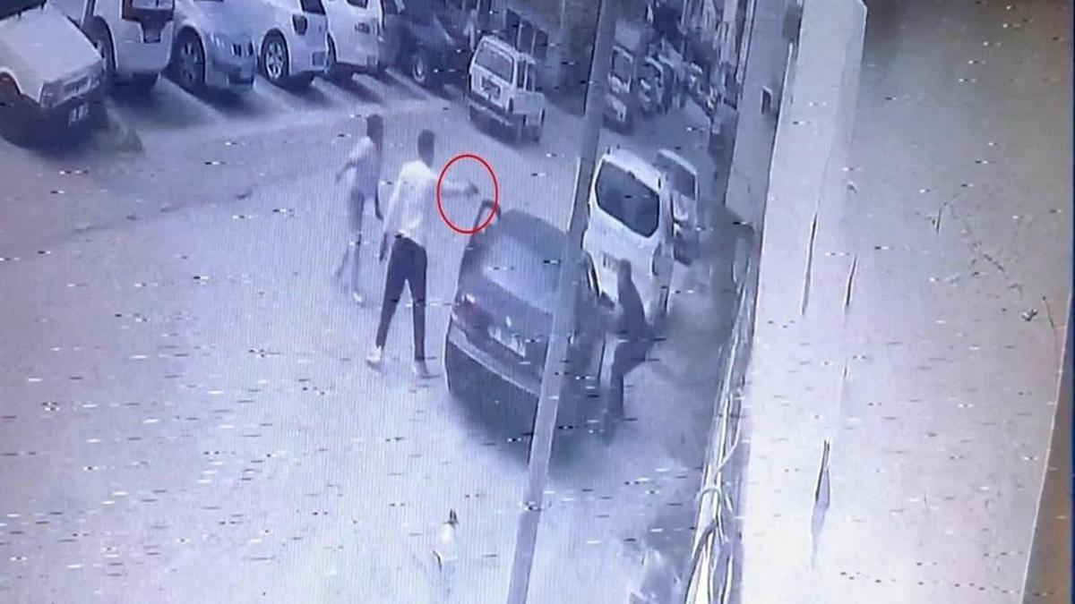 Husumetlisini silahla yaralayan şüpheli, saklandığı çatı katında yakalanarak tutuklandı