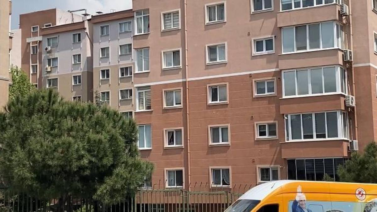 Bahçelievlerde eşini bıçaklayarak yaralayan koca karakola teslim oldu