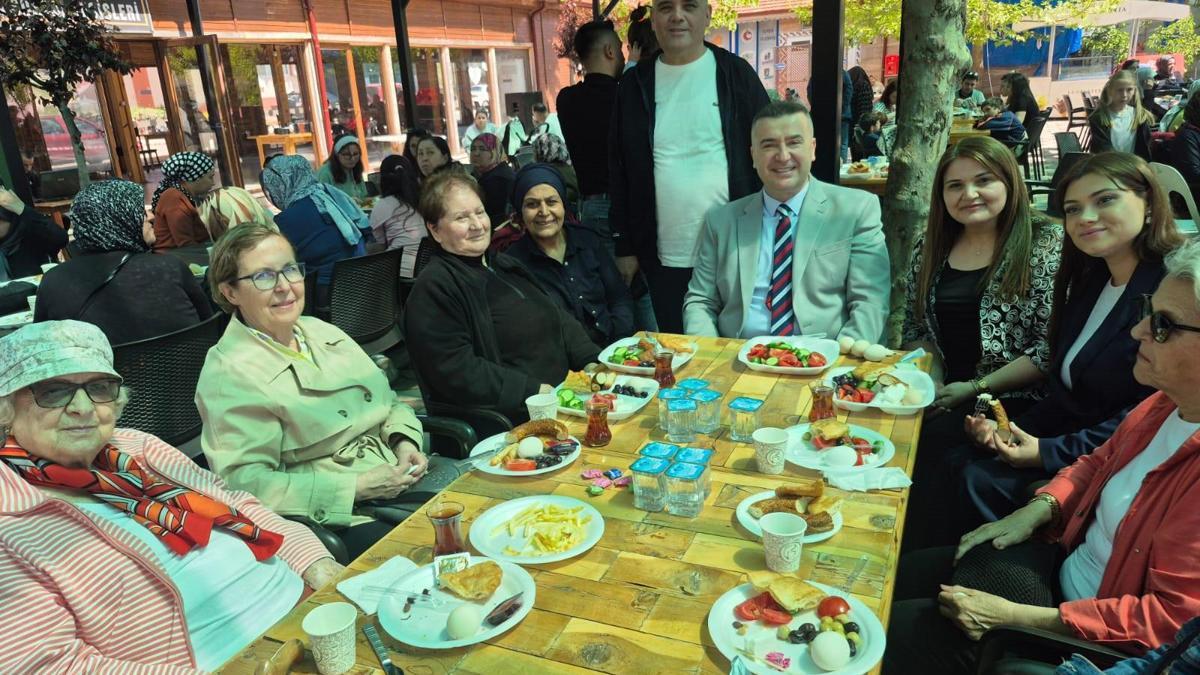 Anneler Günü Eğirdirde kutlandı