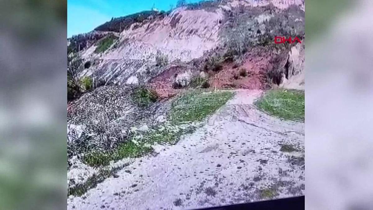 Tokat'ta heyelan anı kamerada: Dik yamaçtan kopan toprak hızla sürüklendi
