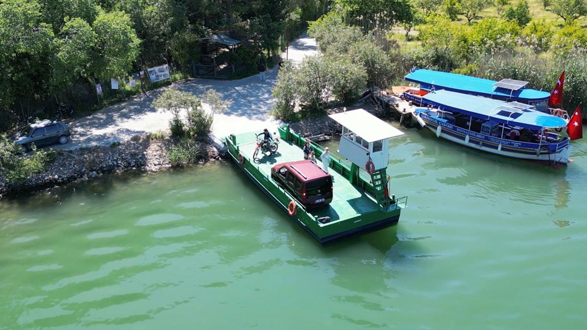 Muğla'da 1,5 saatlik yol, feribotla 1,5 dakika
