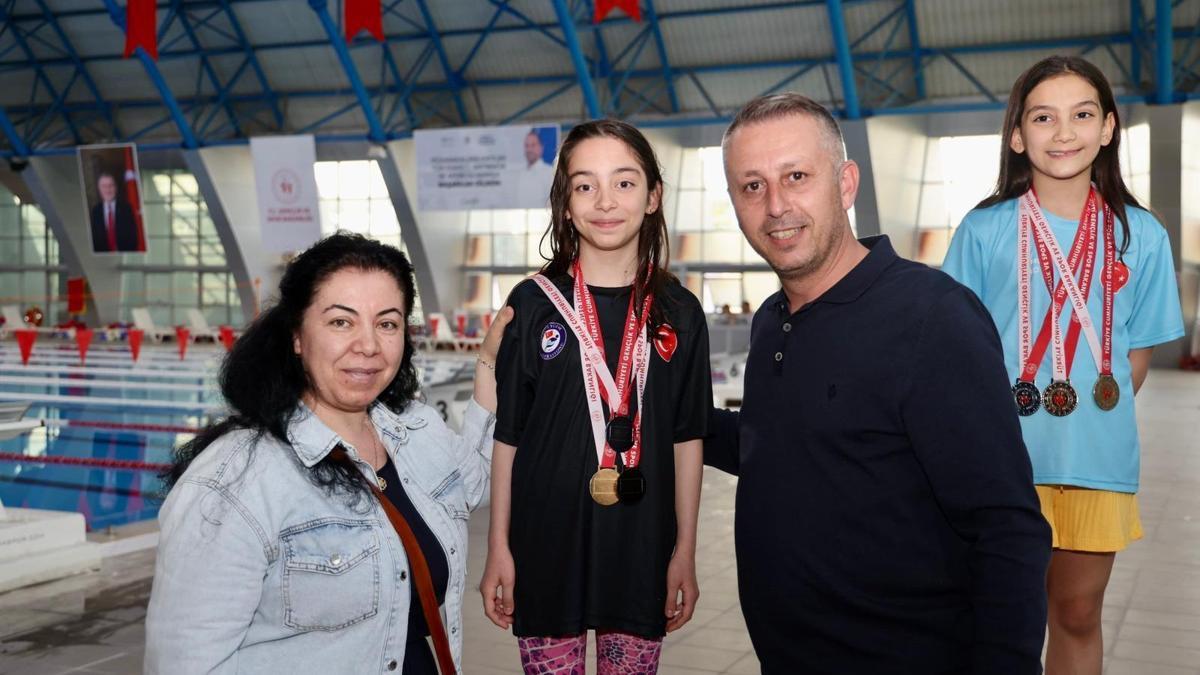 Gençlik Haftasında olimpik yüzme heyecanı