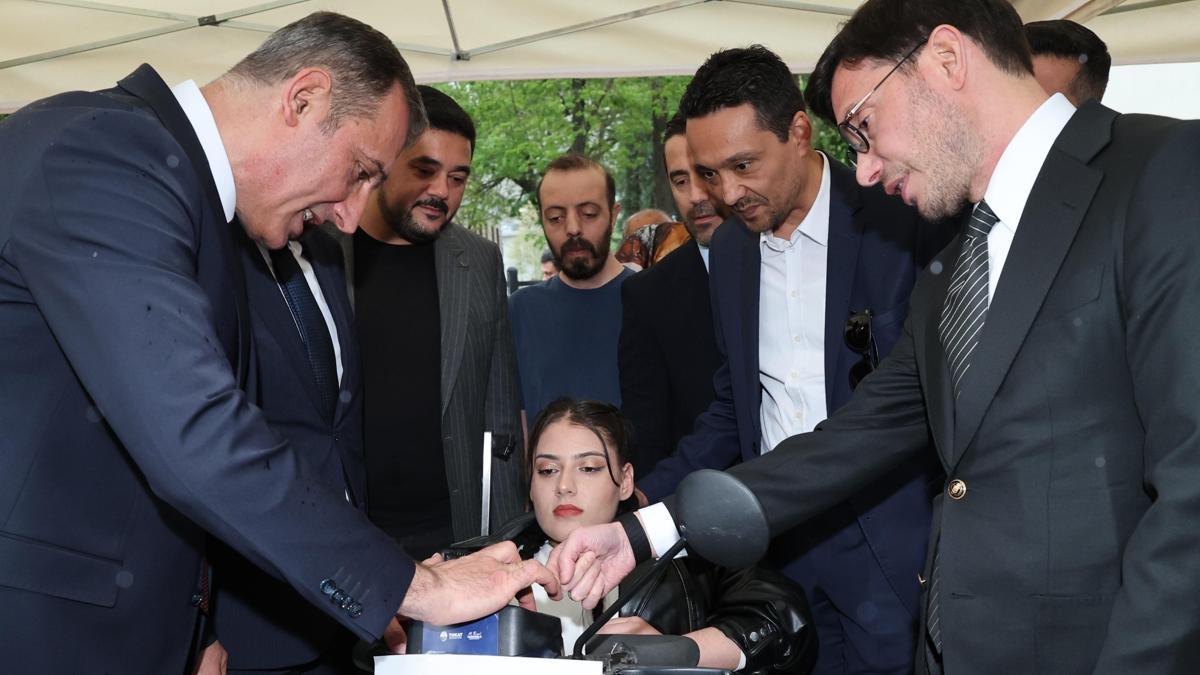 Başkan Yazıcıoğlundan özel bireylere akülü araç desteği