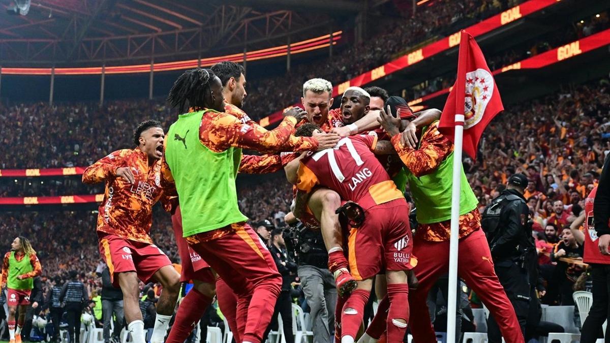 Galatasaray’da 3 eksikle Kasımpaşa’ya gidiyor