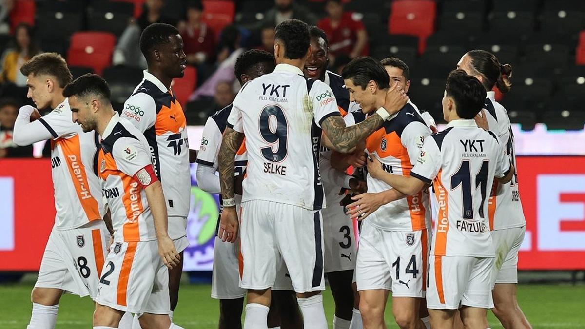 Başakşehir galibiyetle tamamladı, Avrupa umudu arttı