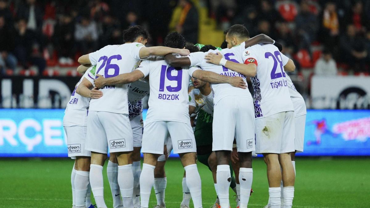 Eyüpspor'un golcüsü Umut Bozok: Bu senaryonun film…