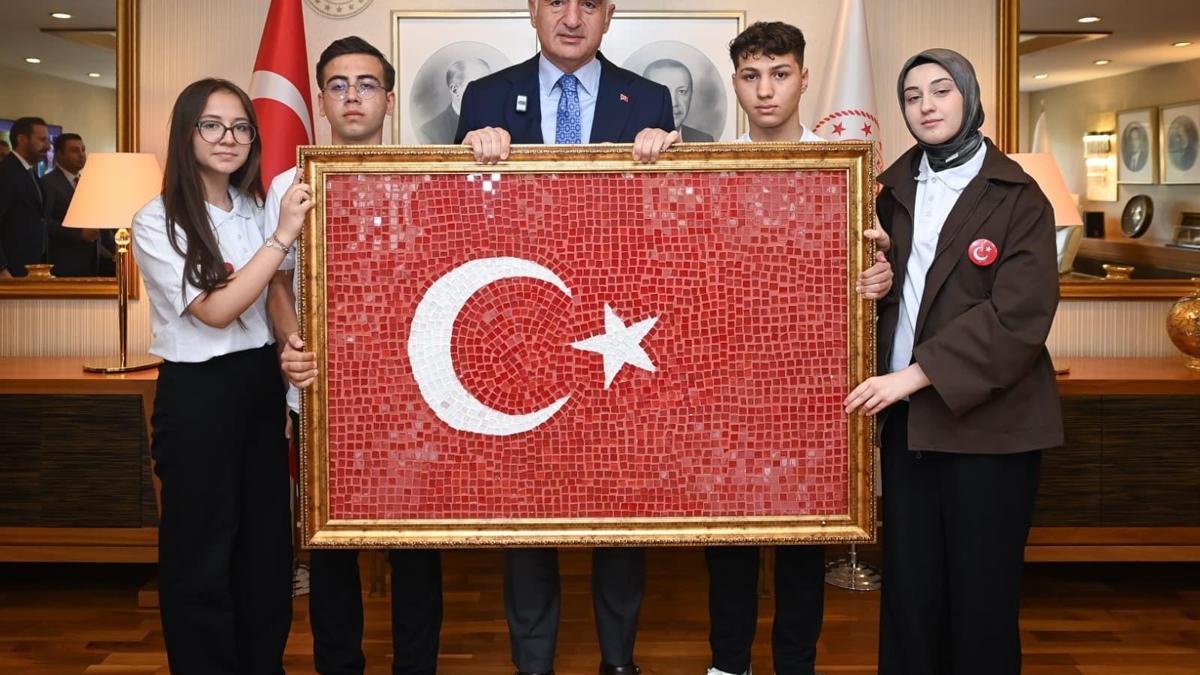 Bakan Ersoy, genç sanatçıları kabul etti