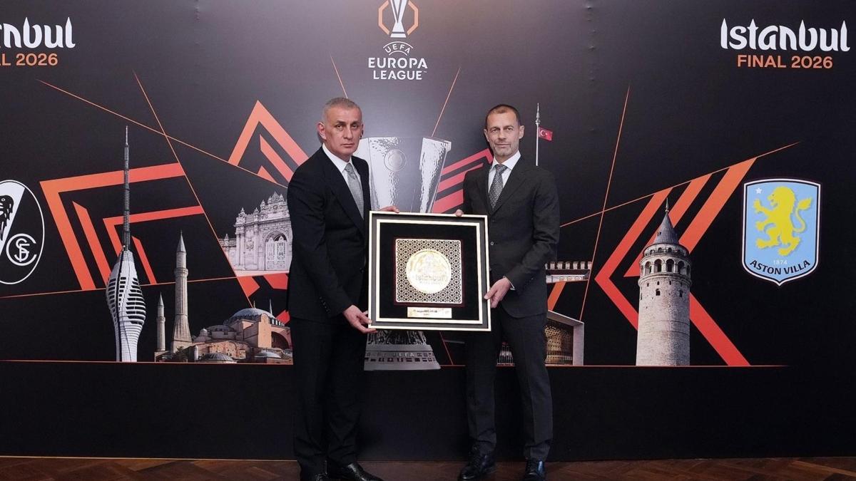 UEFA Avrupa Ligi'nde final öncesi gala yemeği düzenlendi