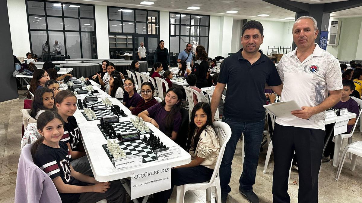 Erdemlide satranç turnuvası başladı