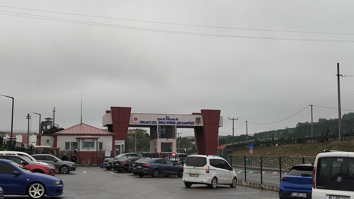 7 işçinin öldüğü kozmetik fabrikasındaki yangına ilişkin davanın 2'nci duruşması başladı (2)