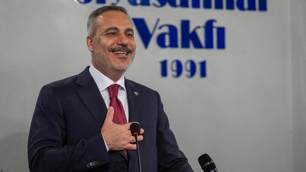 SON DAKİKA HABERİ: Dışişleri Bakanı Hakan Fidan, Siyasallılar Vakfı'nı ziyaret etti