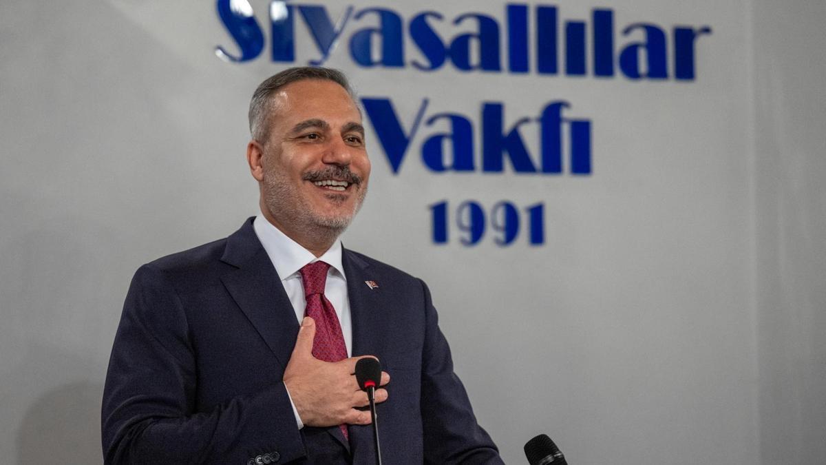 Bakan Fidan, Siyasallılar Vakfı'nı ziyaret etti