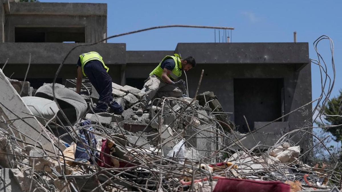 İsrail Lübnan'da sağlık merkezini vurdu: 4 ölü