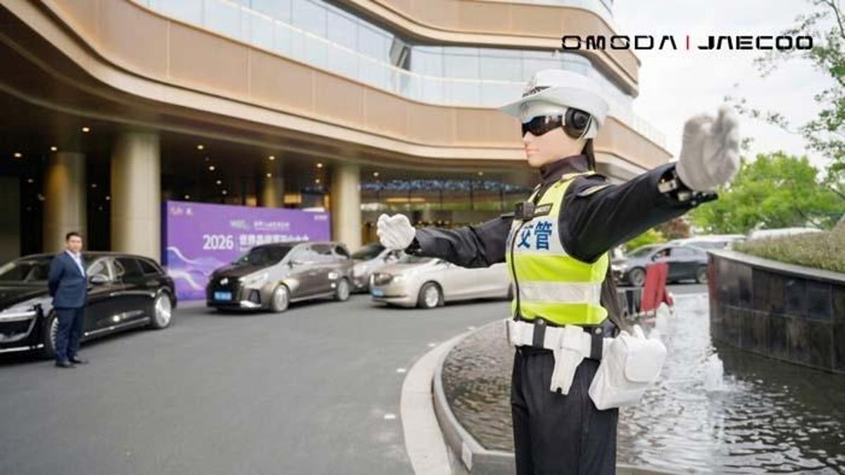 Çin'li otomotiv markası robotlara merak sardı